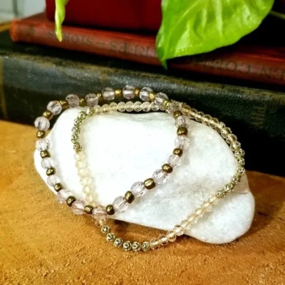 { ❤️ $5 }  Crystal Beaded Stretch Bracelets